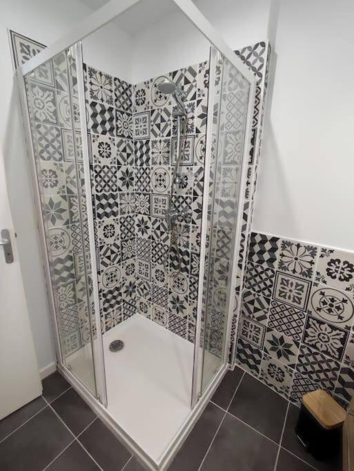 Cocon De Charline - Charme Et Elegance Dans Le Centre Apartamento Montauban Exterior foto