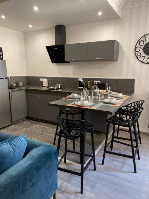 Cocon De Charline - Charme Et Elegance Dans Le Centre Apartamento Montauban Exterior foto
