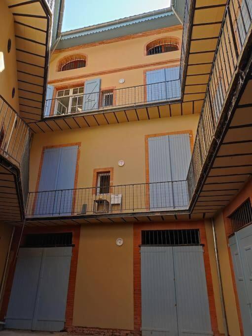 Cocon De Charline - Charme Et Elegance Dans Le Centre Apartamento Montauban Exterior foto